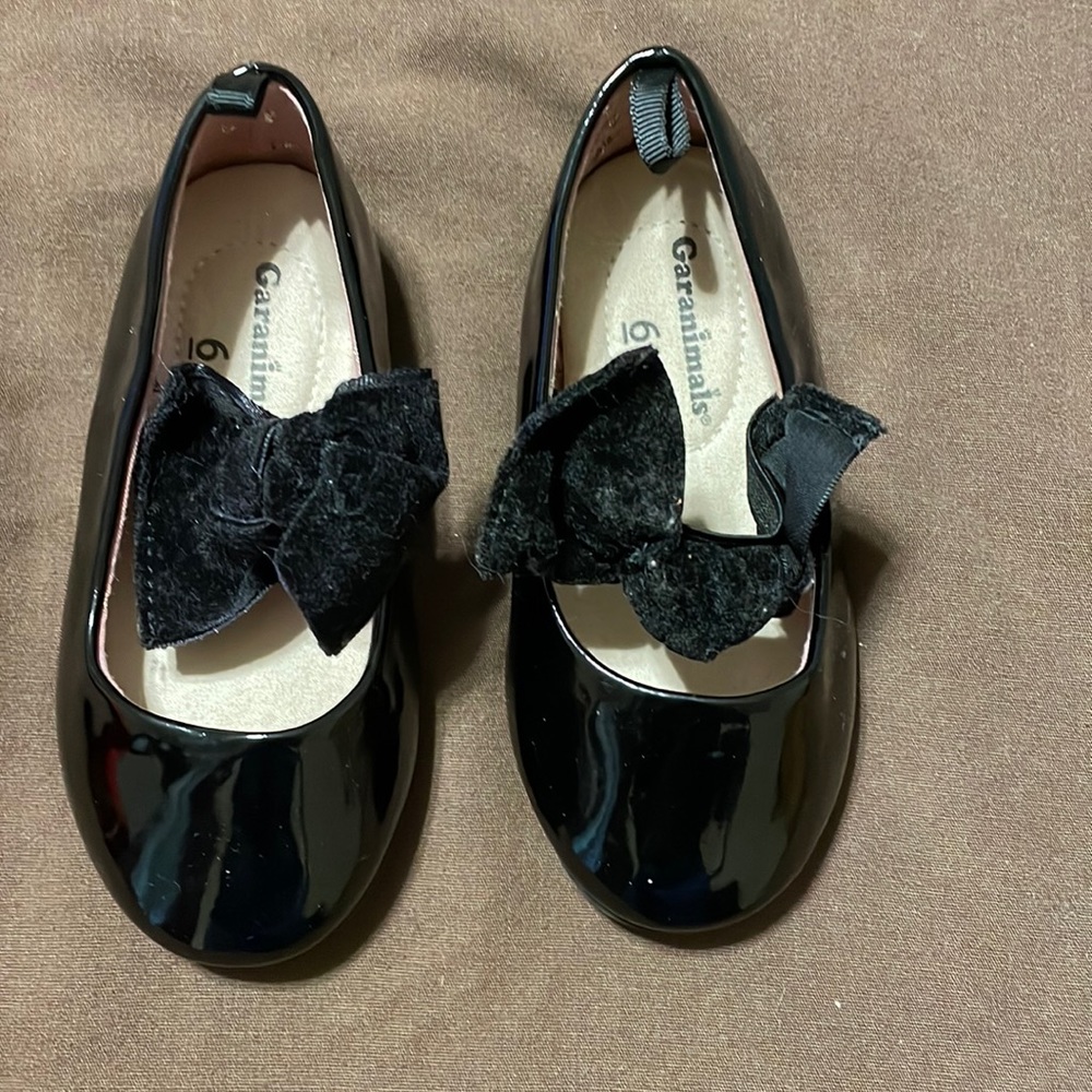 Black flats